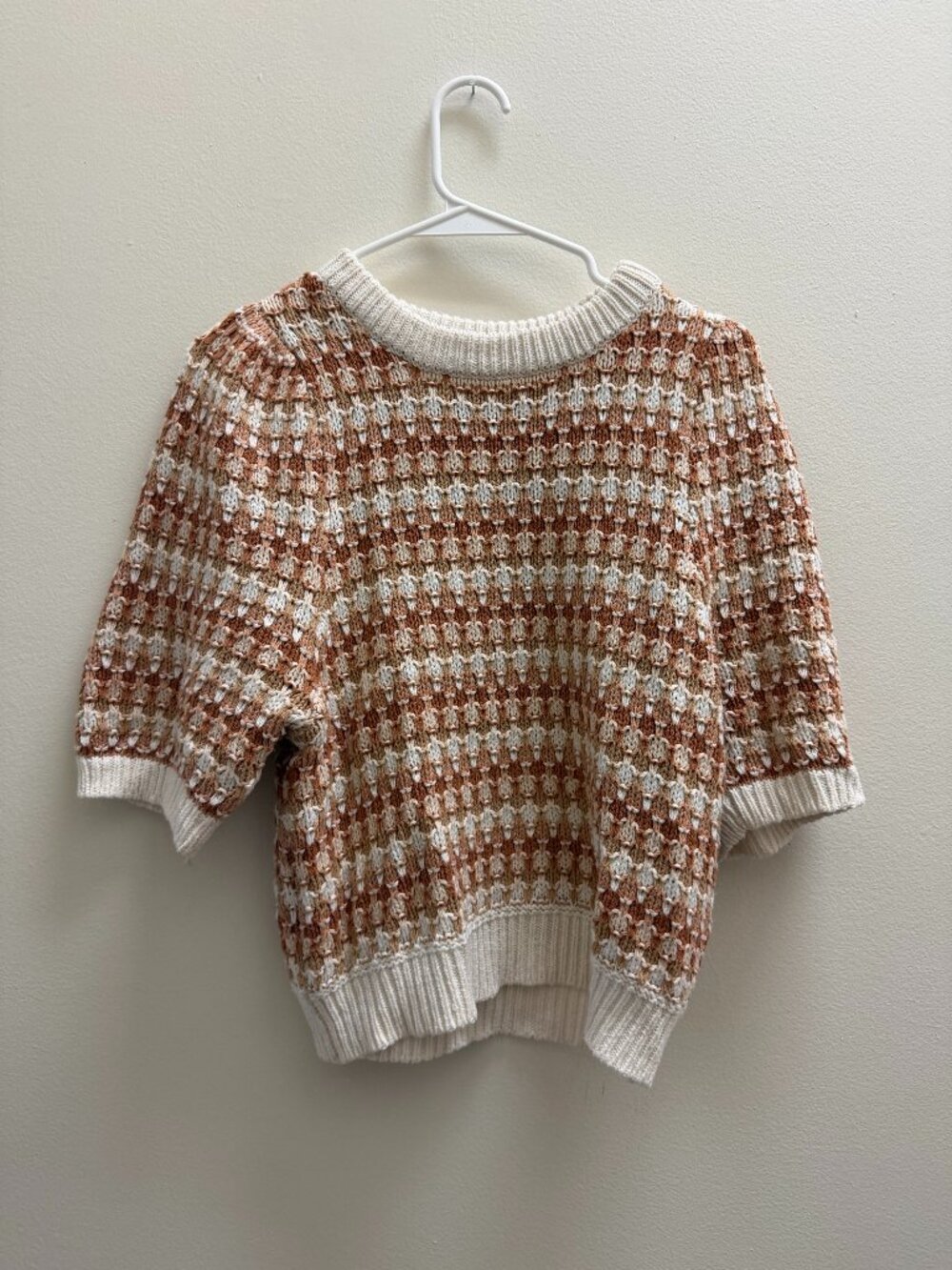 Universal Thread Textured Short Sleeve Sweater S Cream Tan